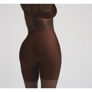 Skims Body Butt Enhancing Padded Short in Cocoa, Size Large NWT